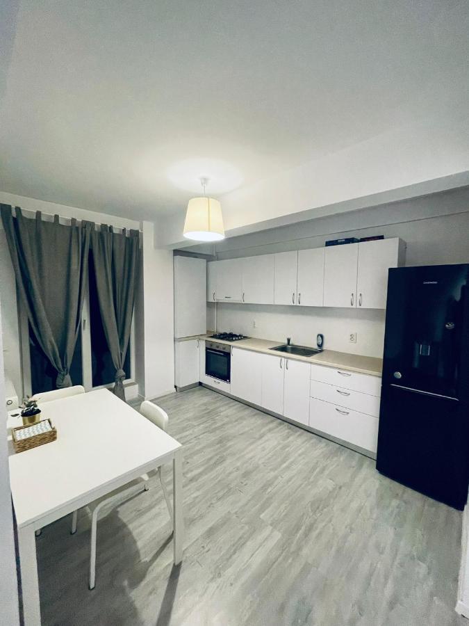 Santorini Residence Apartment Otopeni Bagian luar foto